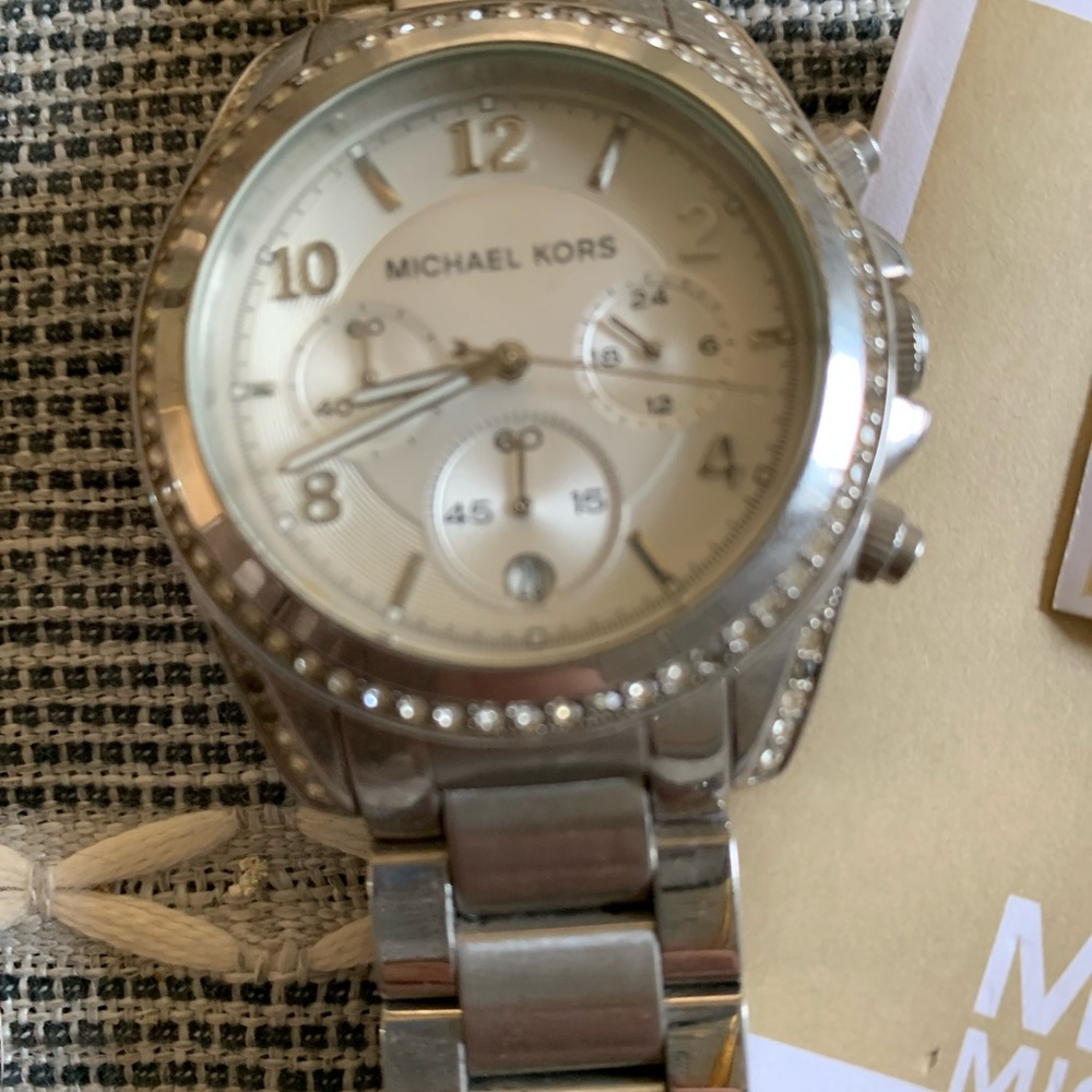 Michael Kors watch - Picture 2 of 6